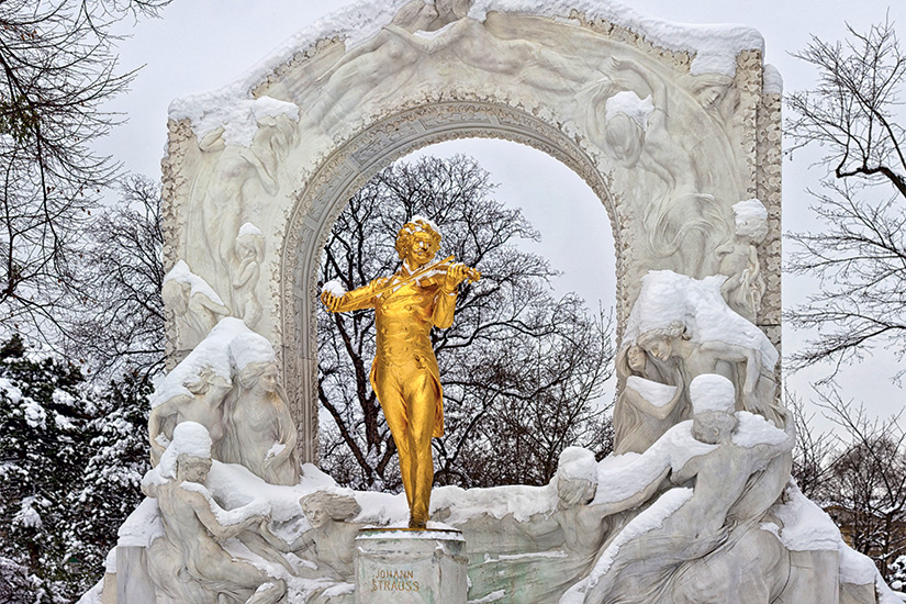 image Autriche Vienne Statue de Johann Strauss en hiver 27 as_74721839