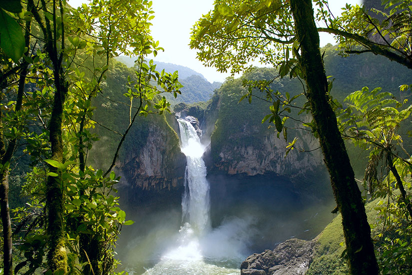 image Equateur San Rafael cascade  it