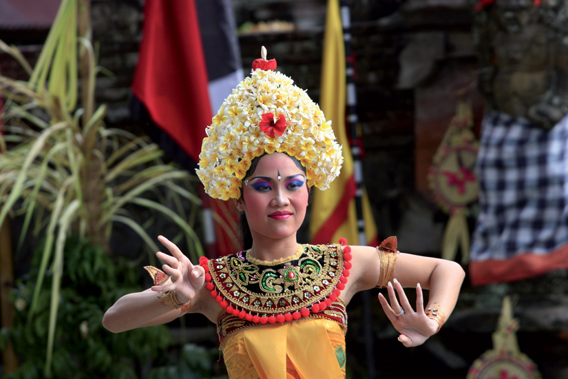 image Indonesie bali danseuse balinaise barong temple 13 fo_19976335