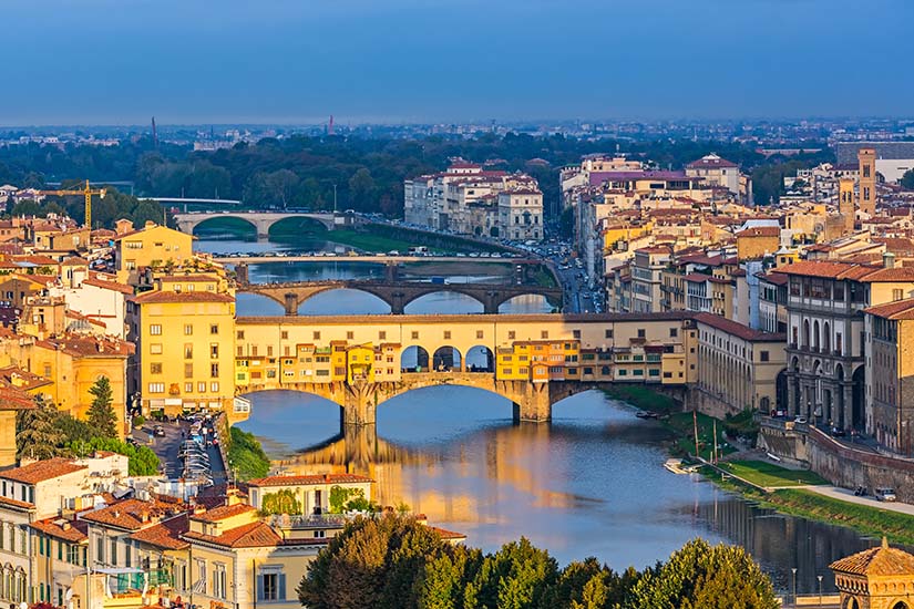 image Italie Florence Ponte Vecchio au dessus du fleuve Arno as_105368723