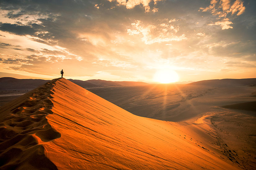 image Namibie lever de soleil dans le desert as_311803884