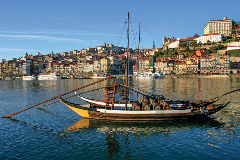 image Portugal Pixmac bateaux au douro de la riviere a Porto  it
