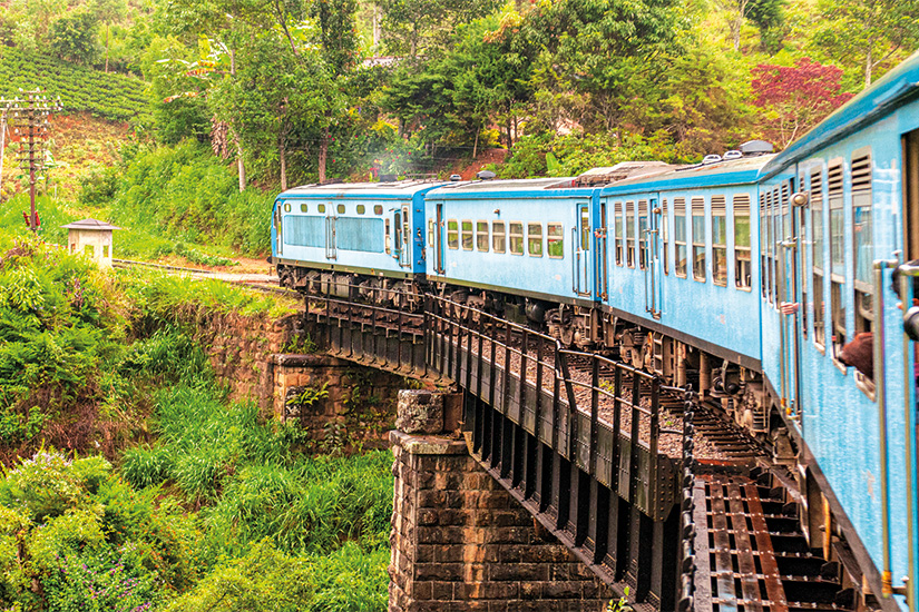 image Sri Lanka Train de Nuwara Eliya a Kandy parmi les plantations de the 23 as_249085617