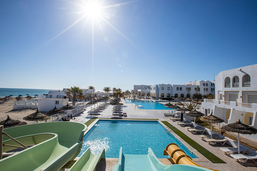image Tunisie Djerba Hotel Calimera Yati Beach 02 piscine exterieure